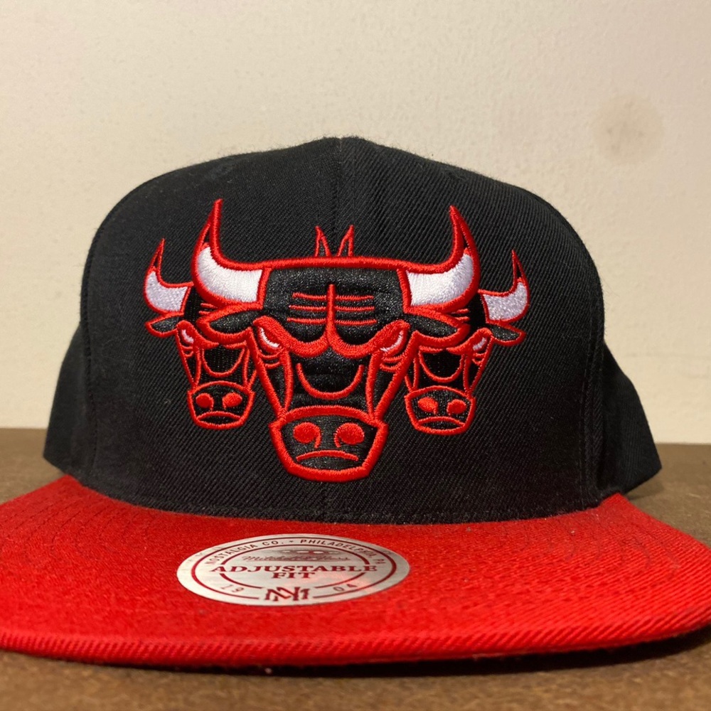 3 Peat BULLS SnapBack